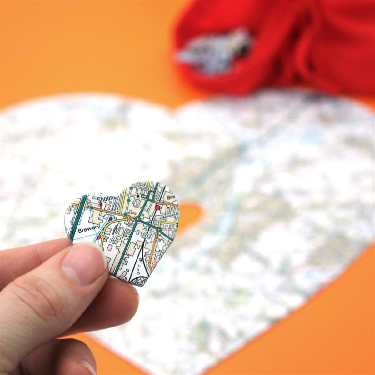 Jigsaw Puzzle - Personalised Heart-Shaped Map Jigsaw Puzzle
